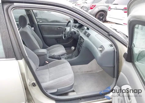 2000 Toyota Camry Le from USA, damaged, VIN 4T1BG22K6YU708347